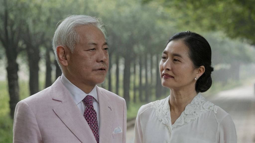 王一博与肖战同框反差引热议，粉丝热情被质疑有人翻车