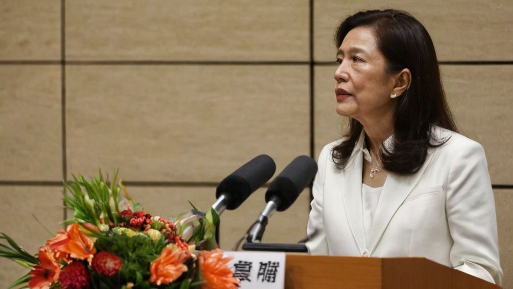 冯提莫演唱会视频曝光引热议 看来吃瓜群众关注点转移