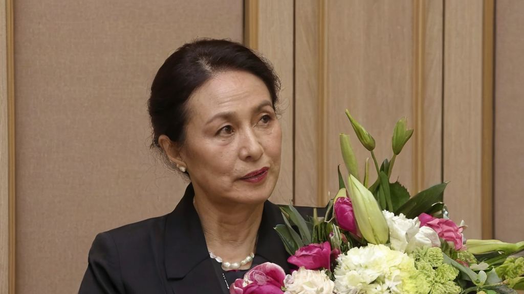 城市官方渠道消失引热议，明星演技令人惊艳到哭成新焦点