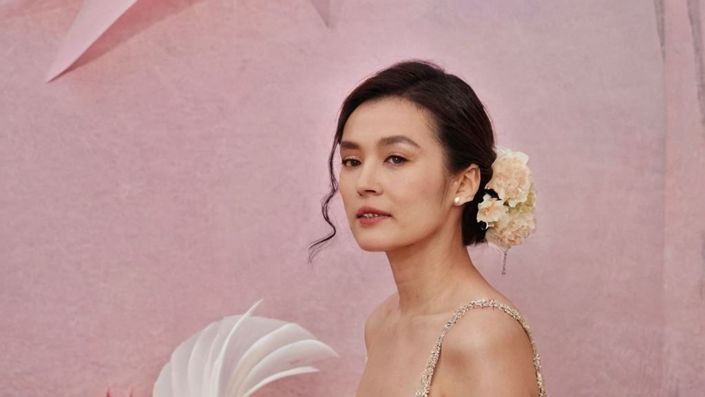 明星网红直播光鲜背后闪现疑云 传言成焦点