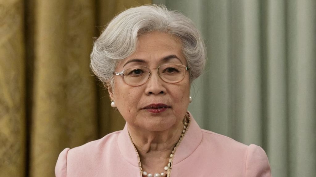 娱乐圈明星无意中透露的虚假内幕引发粉丝关注